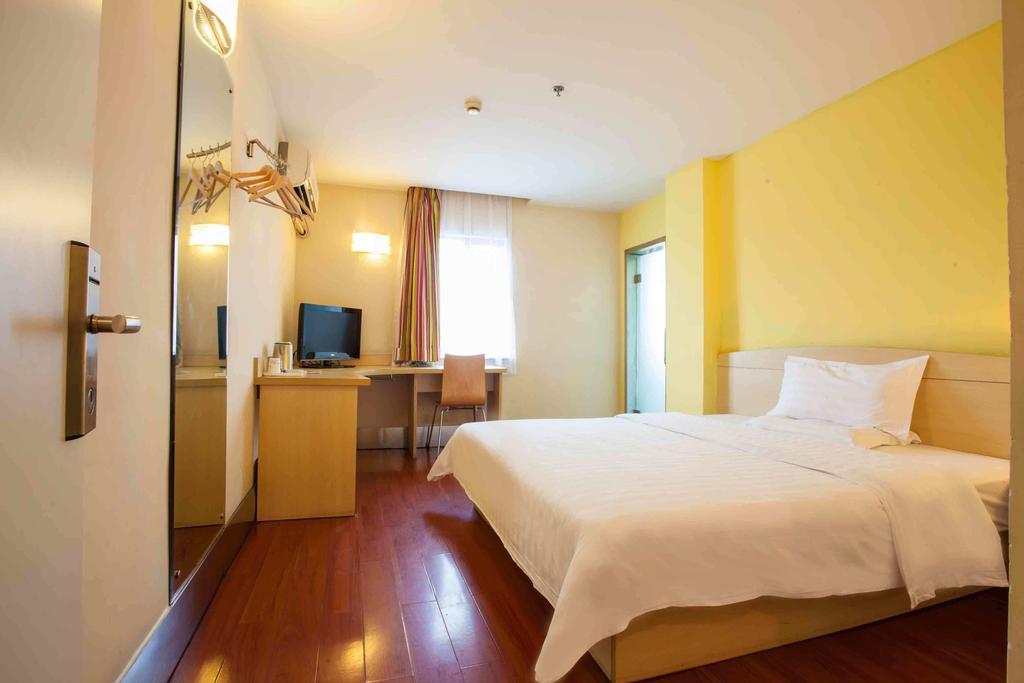 7 Days Inn Shenzhen Railway Station Стая снимка